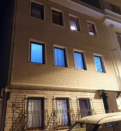 Ezgihouse 4*